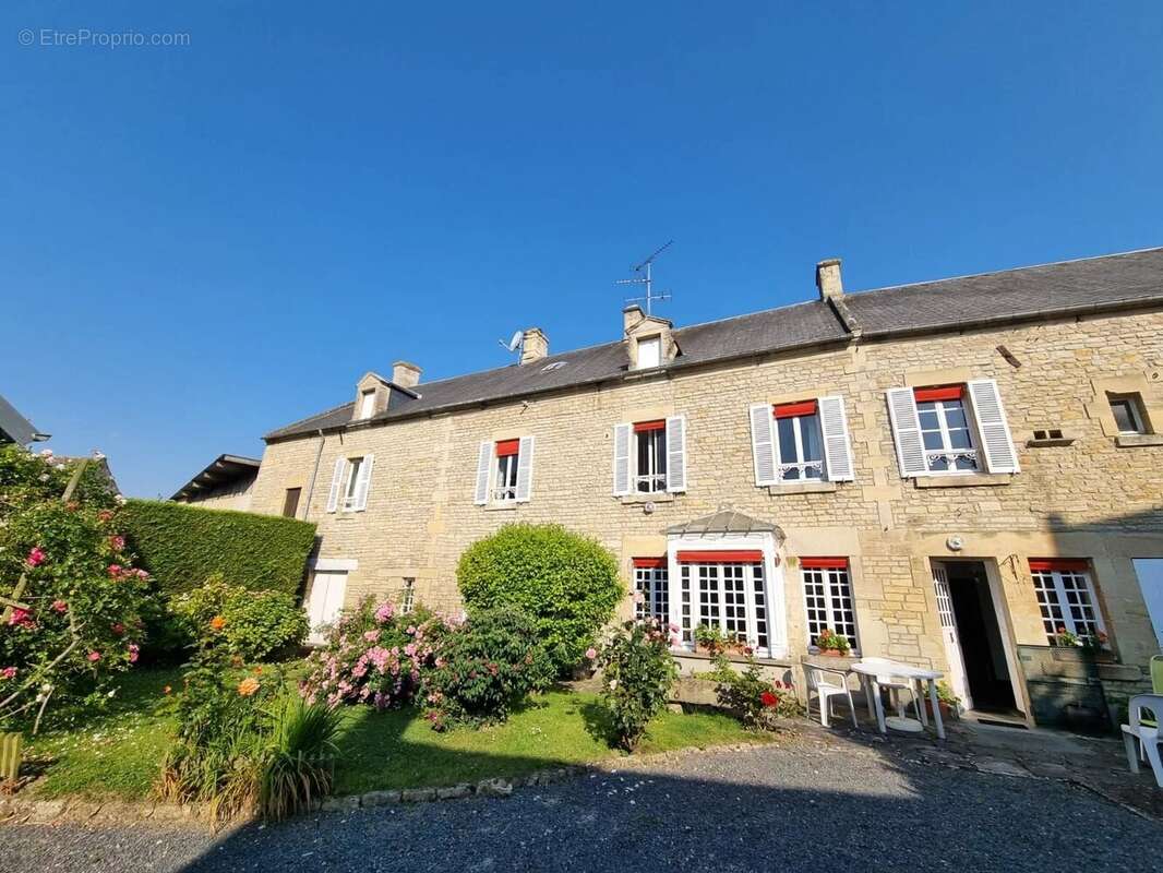 Maison à COURSEULLES-SUR-MER
