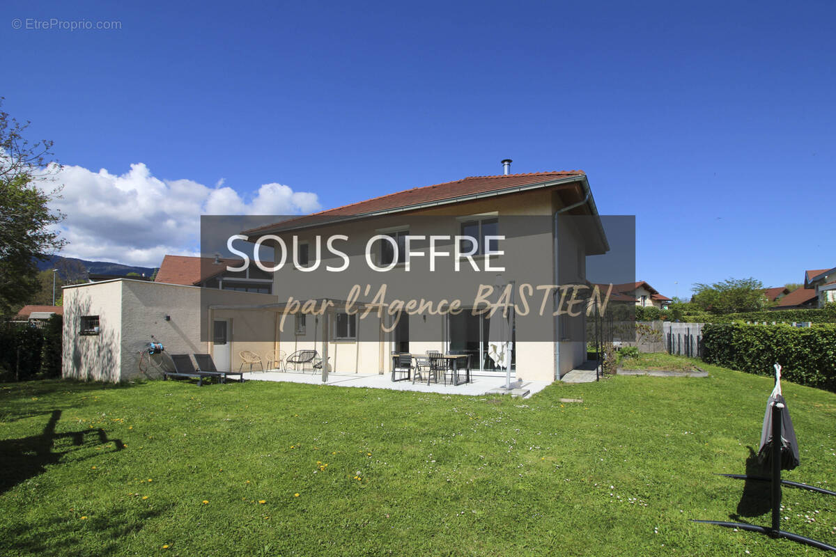 Maison à CESSY