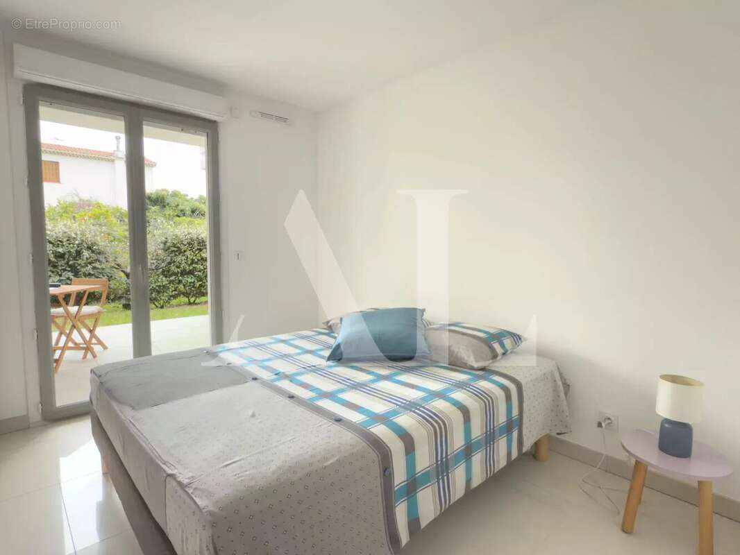 Appartement à VALLAURIS