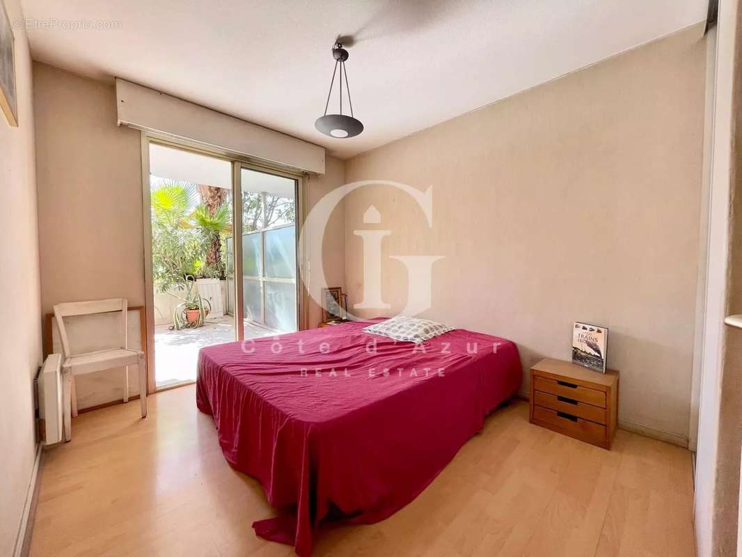 Appartement à LE CANNET