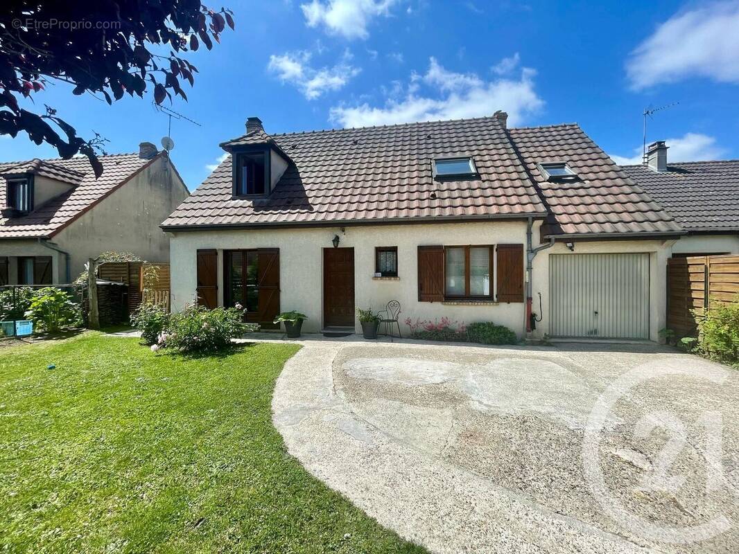 Maison à DAMMARTIN-EN-GOELE