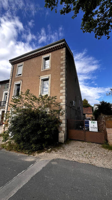 Maison à CRUZY