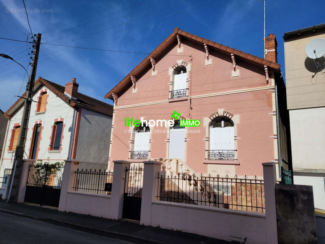 Maison à MONTLUCON