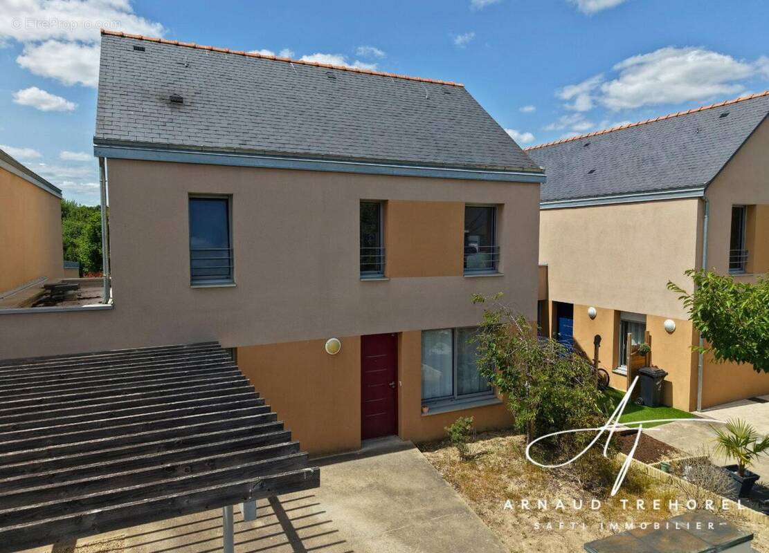 Photo 1 - Maison à AVRILLE