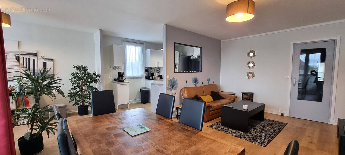 Appartement à LONGUEIL-ANNEL