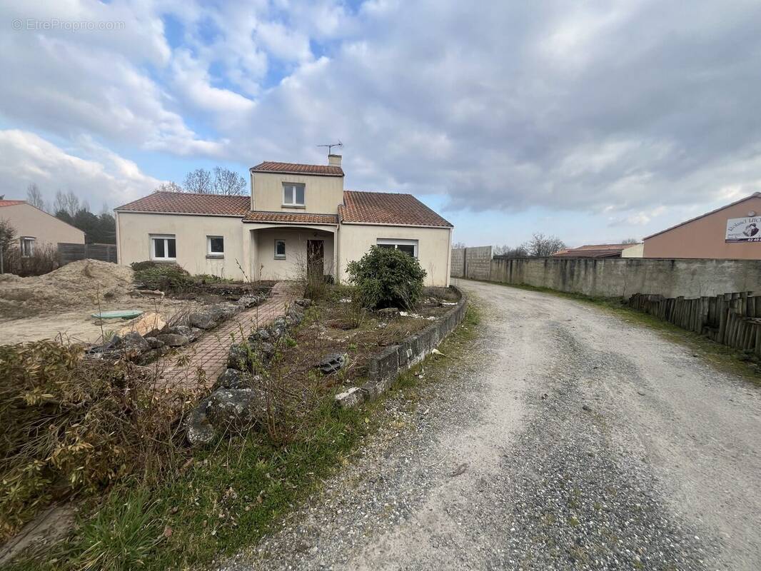 Maison à SAINT-PHILBERT-DE-GRAND-LIEU