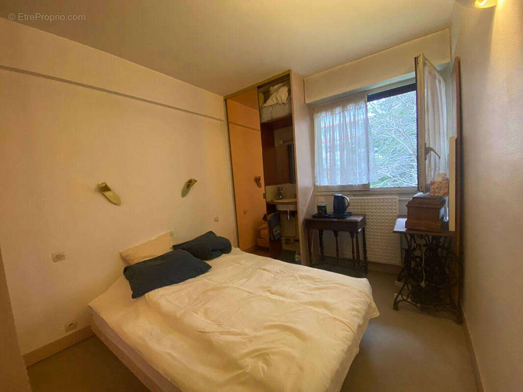 Appartement à PARIS-20E