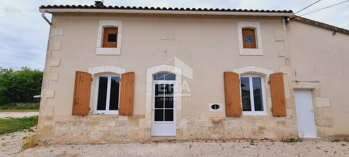 Maison à RUFFEC
