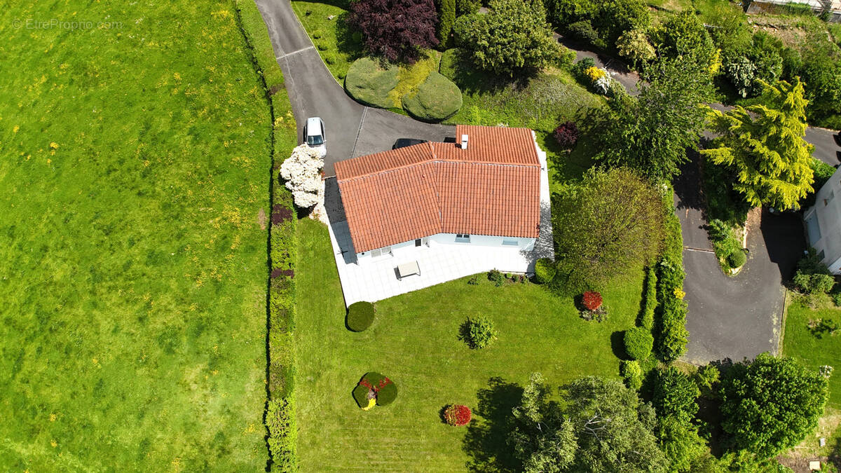 Maison à AURILLAC