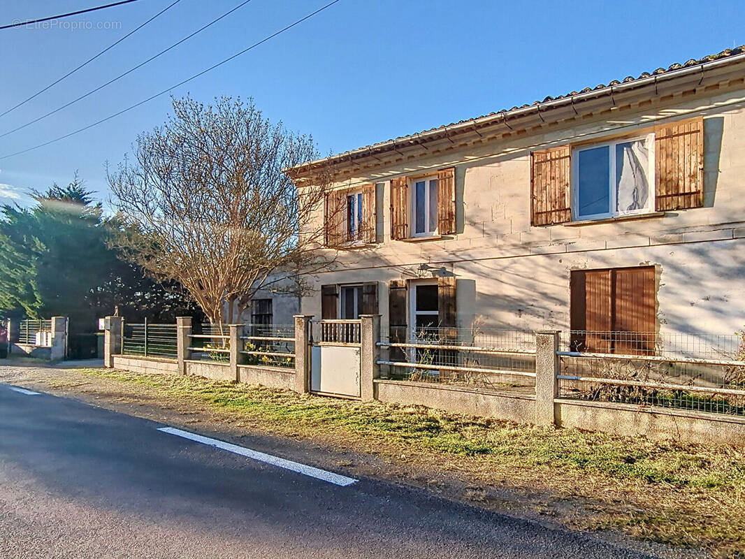 Maison à AMBARES-ET-LAGRAVE