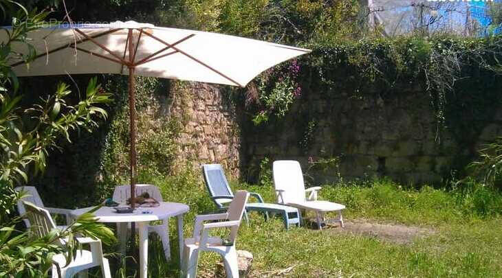 Appartement à BERRE-LES-ALPES