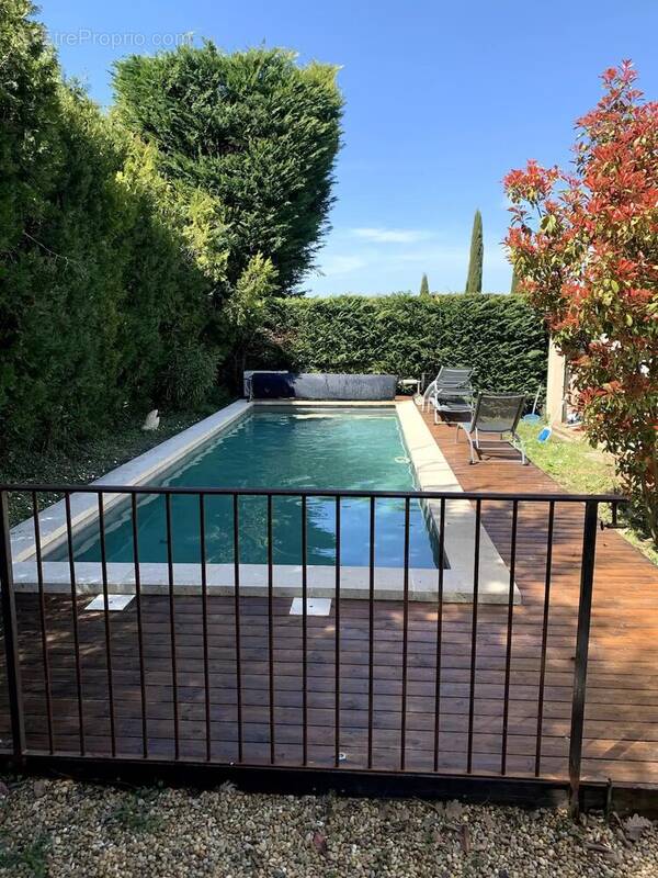 Maison à LACOSTE