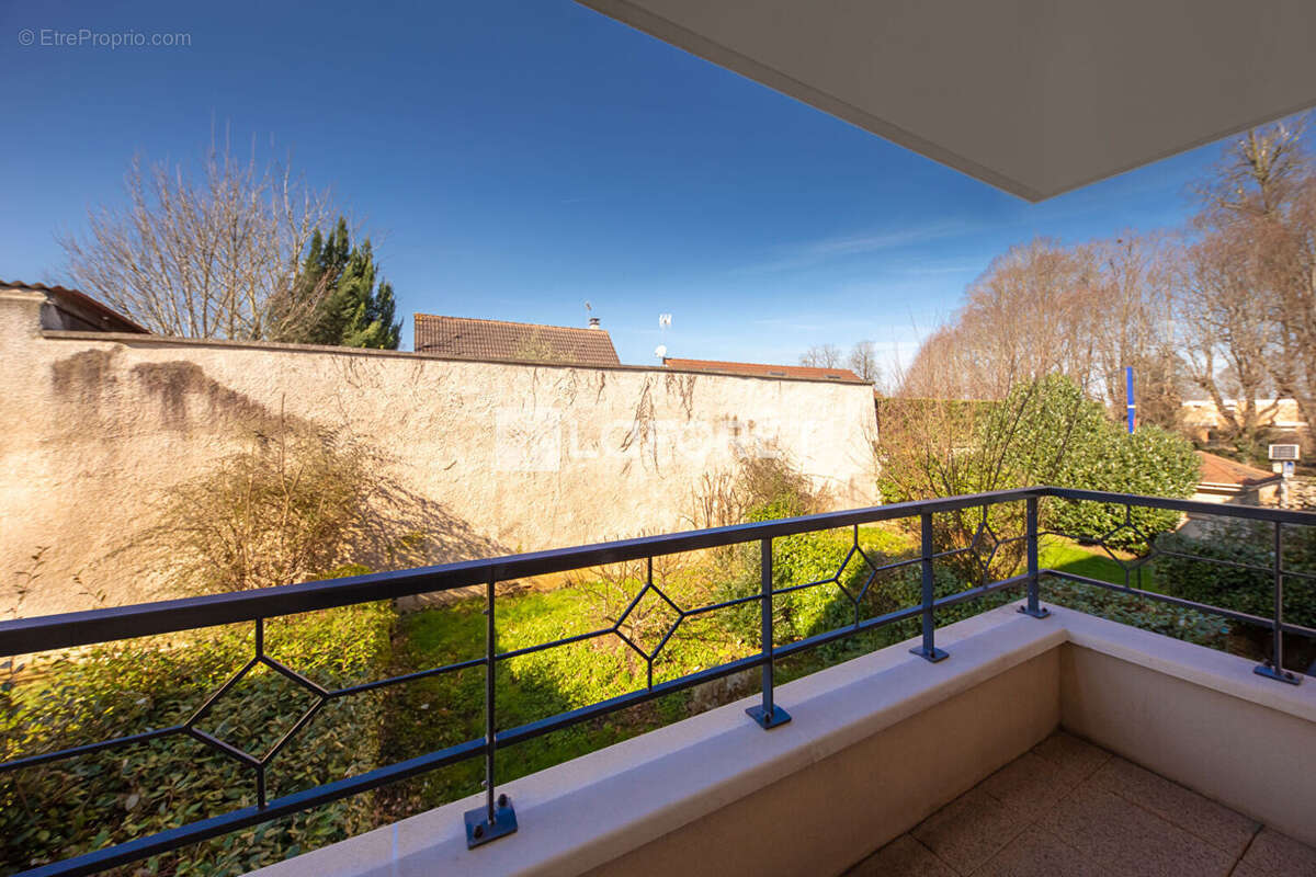 Appartement à LA QUEUE-EN-BRIE