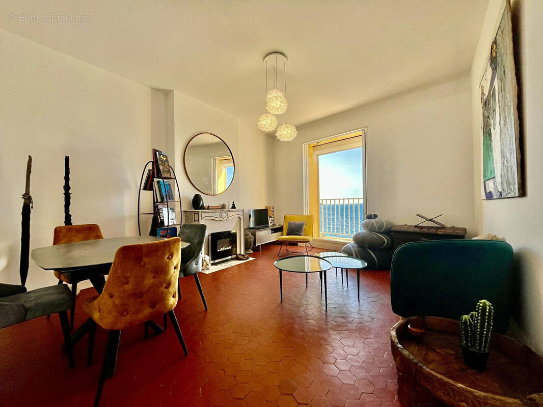 Appartement à MARSEILLE-7E
