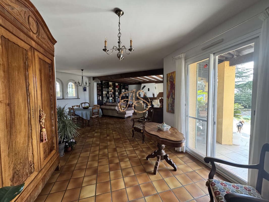 Maison à SAINT-GILLES