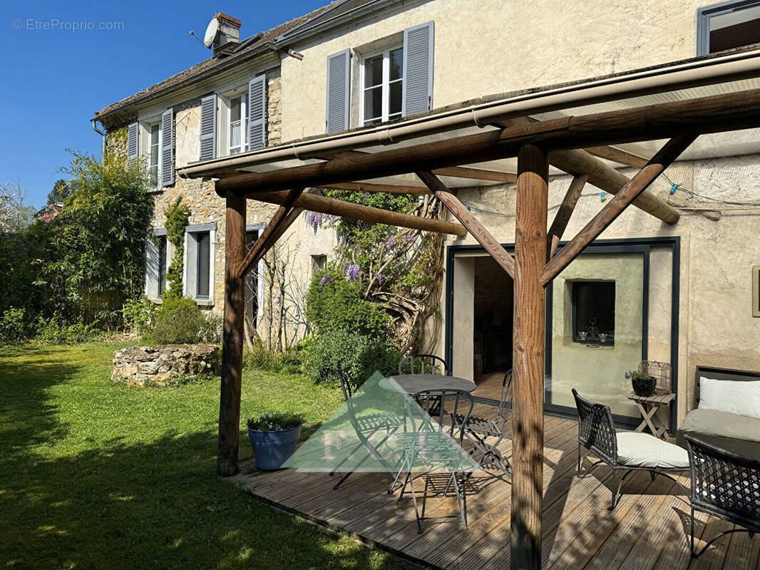 Maison à THOIRY
