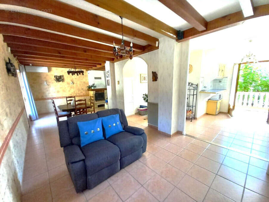 Maison à SAINT-LOUP-CAMMAS