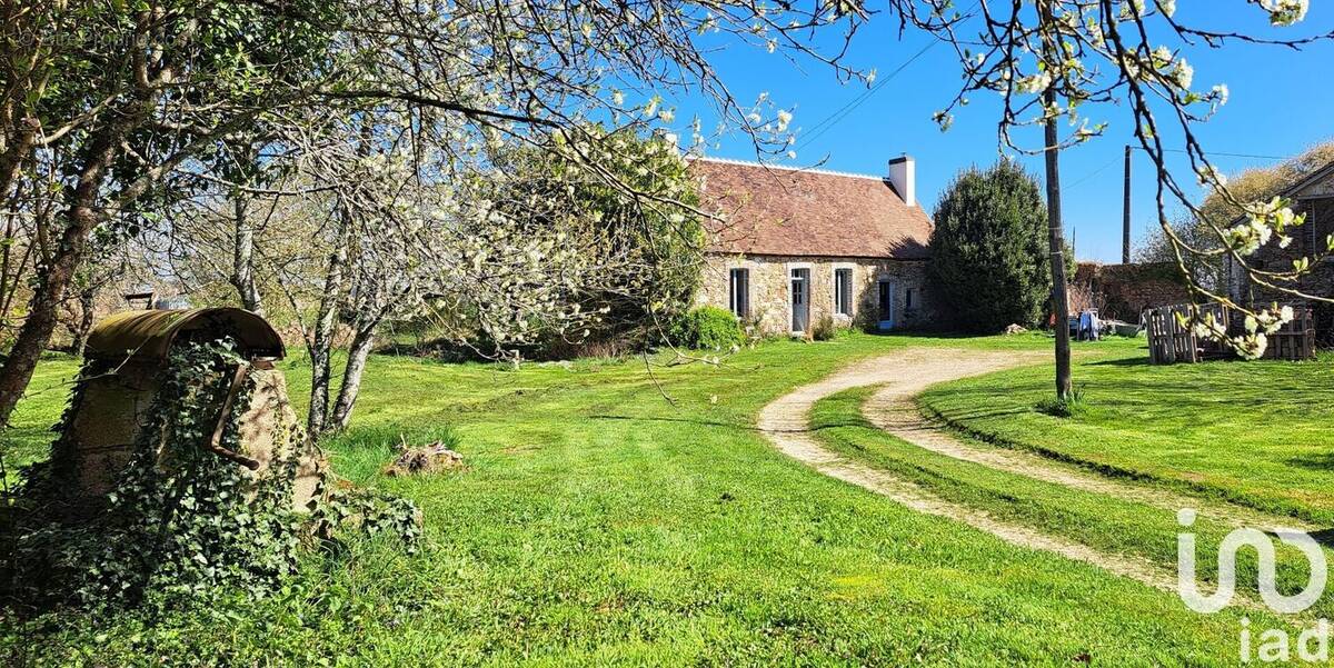 Photo 1 - Maison à COURTENAY