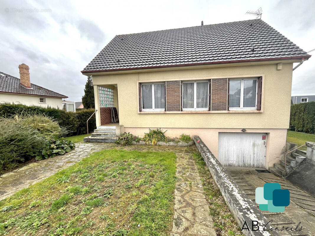 Maison à HOUPPEVILLE