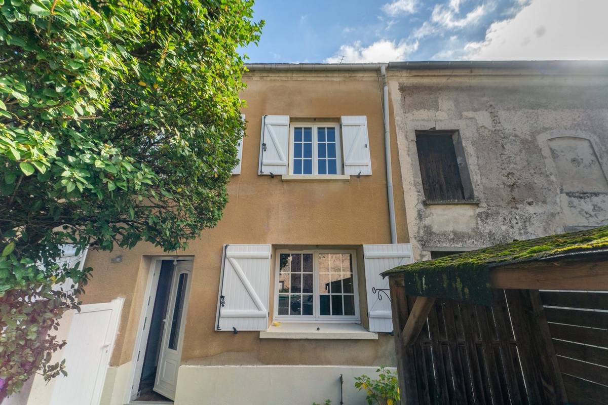 Maison à NANTEUIL-LES-MEAUX