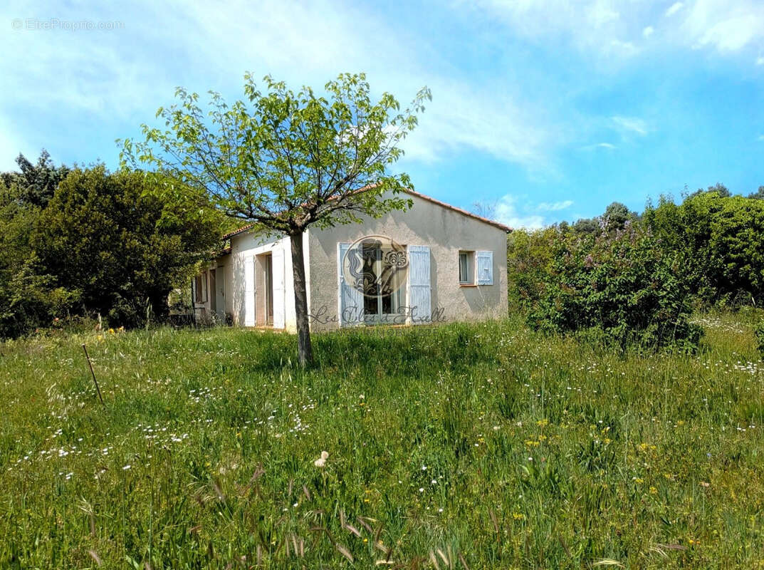 Maison à CADENET