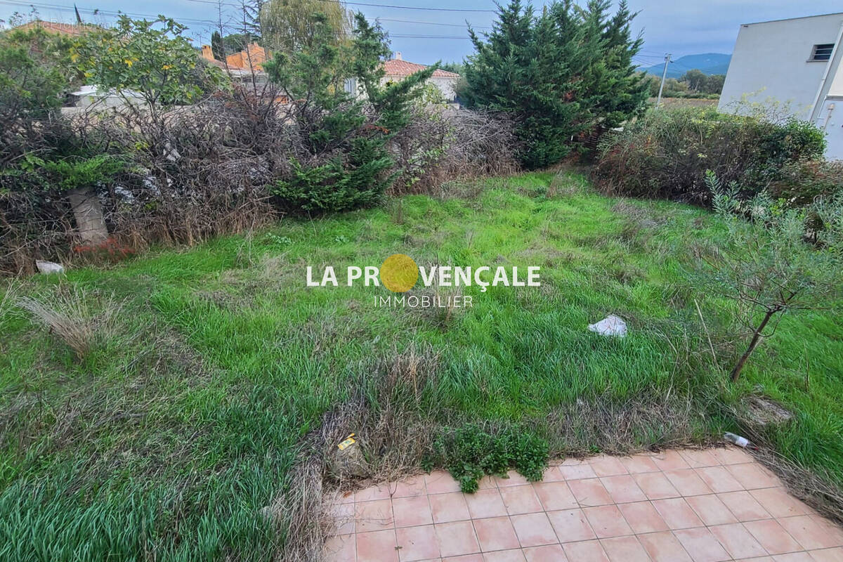 Terrain à POURRIERES