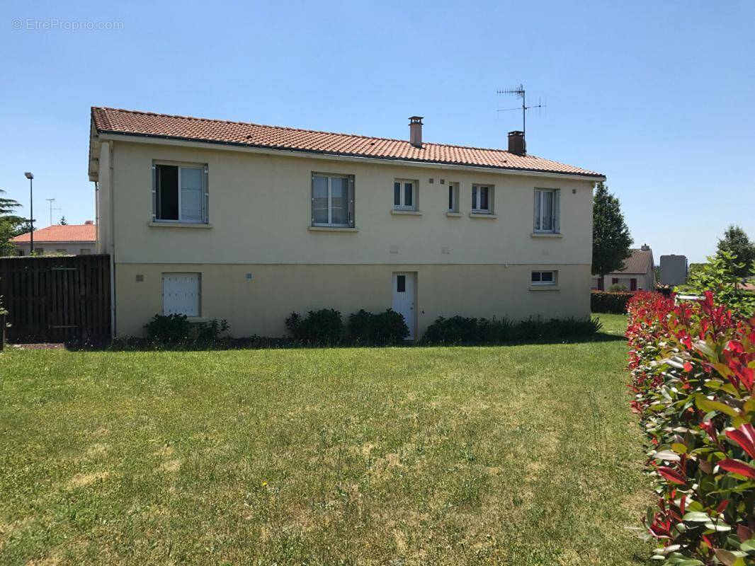 Maison à POUZAUGES
