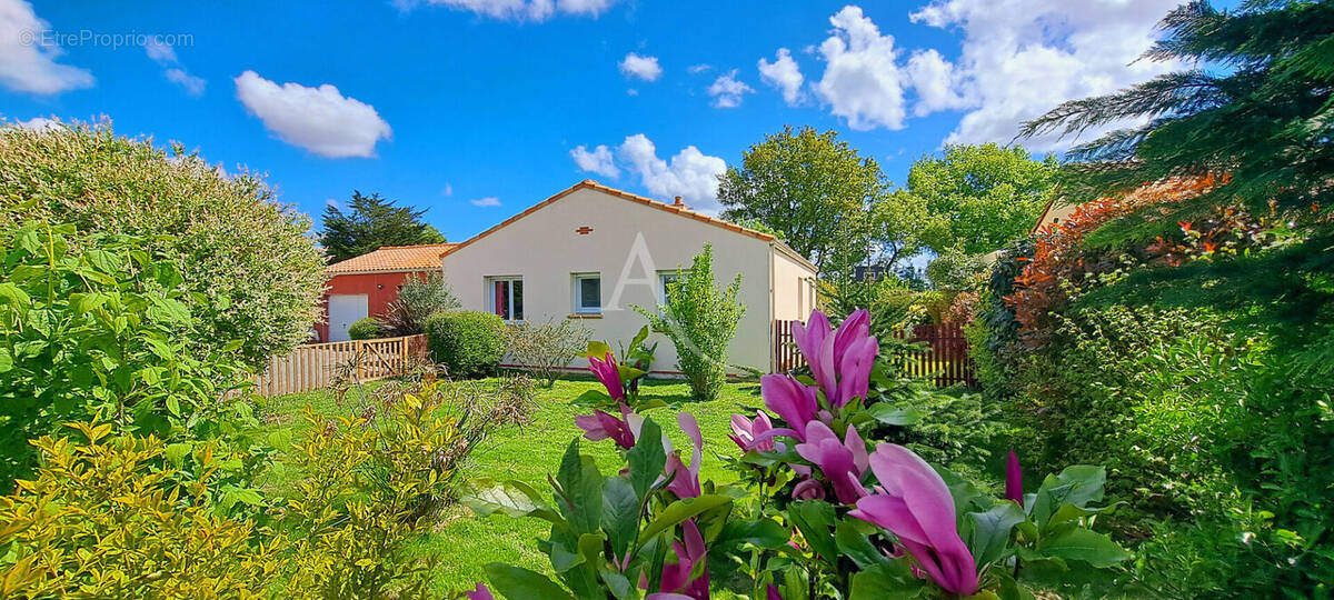 Maison à SAINT-PHILBERT-DE-GRAND-LIEU