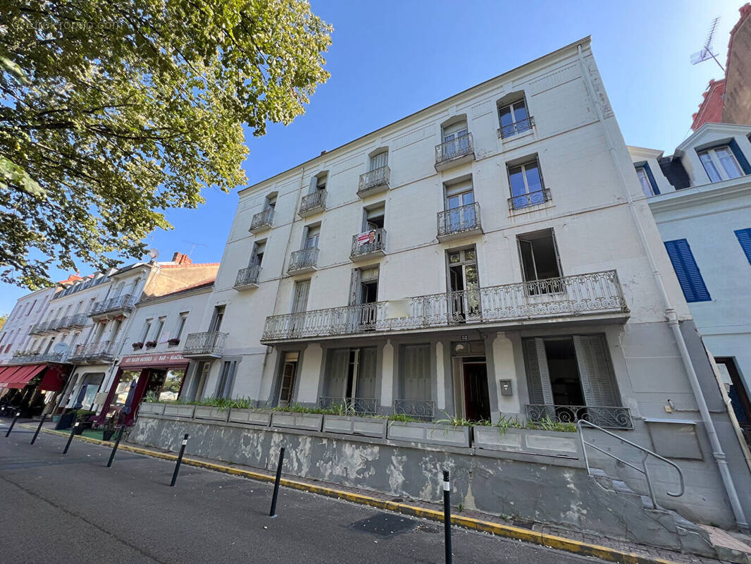 Appartement à NERIS-LES-BAINS