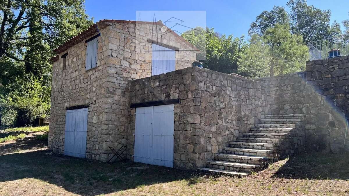 Maison à FAYENCE