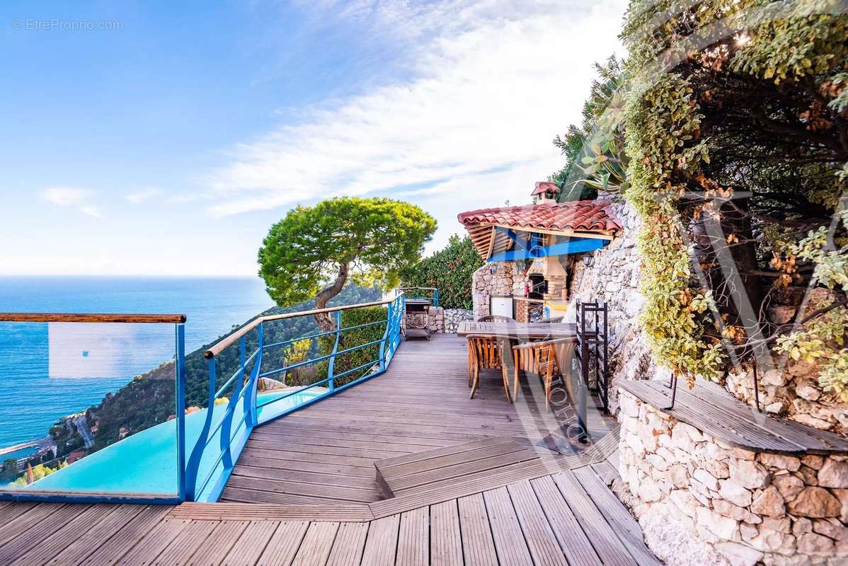 Maison à EZE