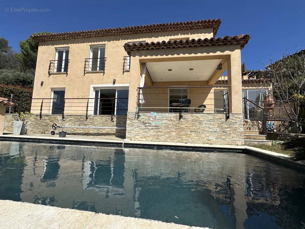 Maison à DRAGUIGNAN