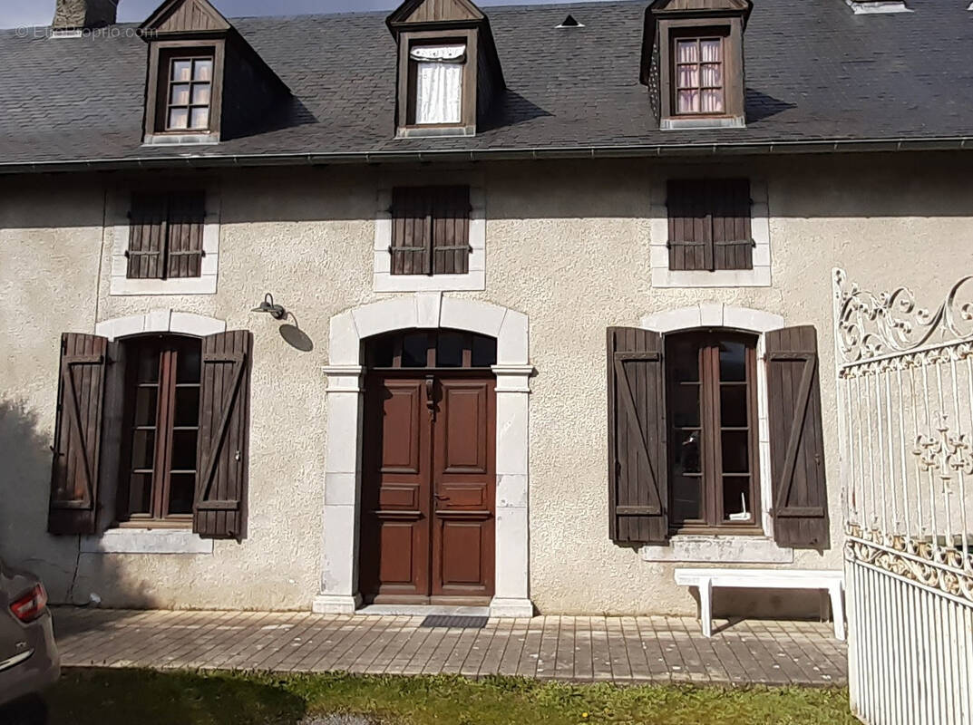 Maison à JUILLAN
