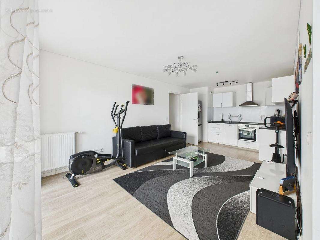 Appartement à LE BLANC-MESNIL