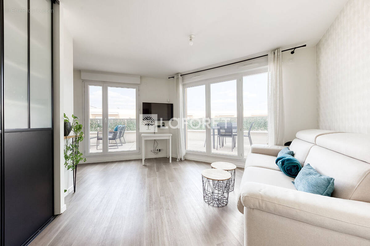 Appartement à PONTAULT-COMBAULT