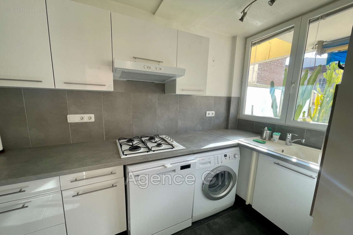 Appartement à HYERES