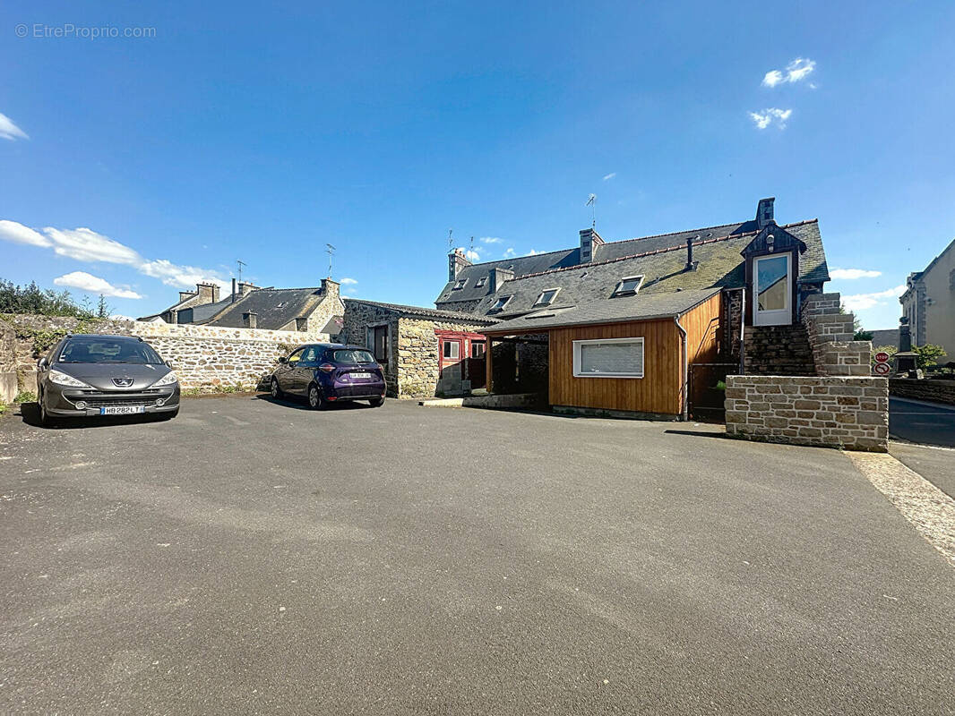 Appartement à YFFINIAC