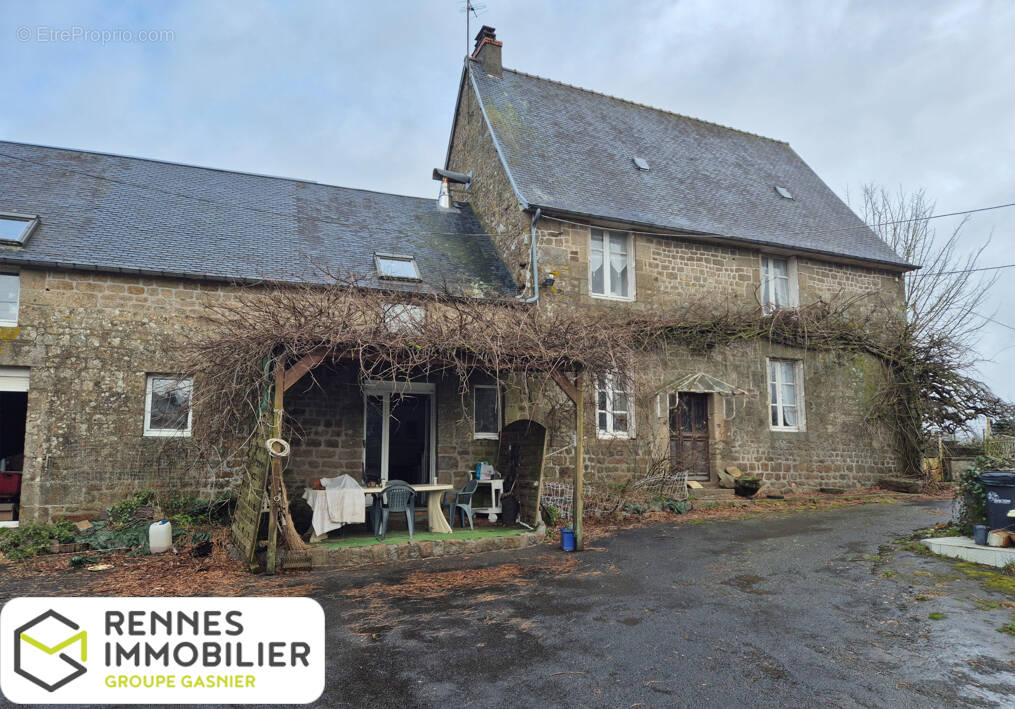 Maison à FOUGERES