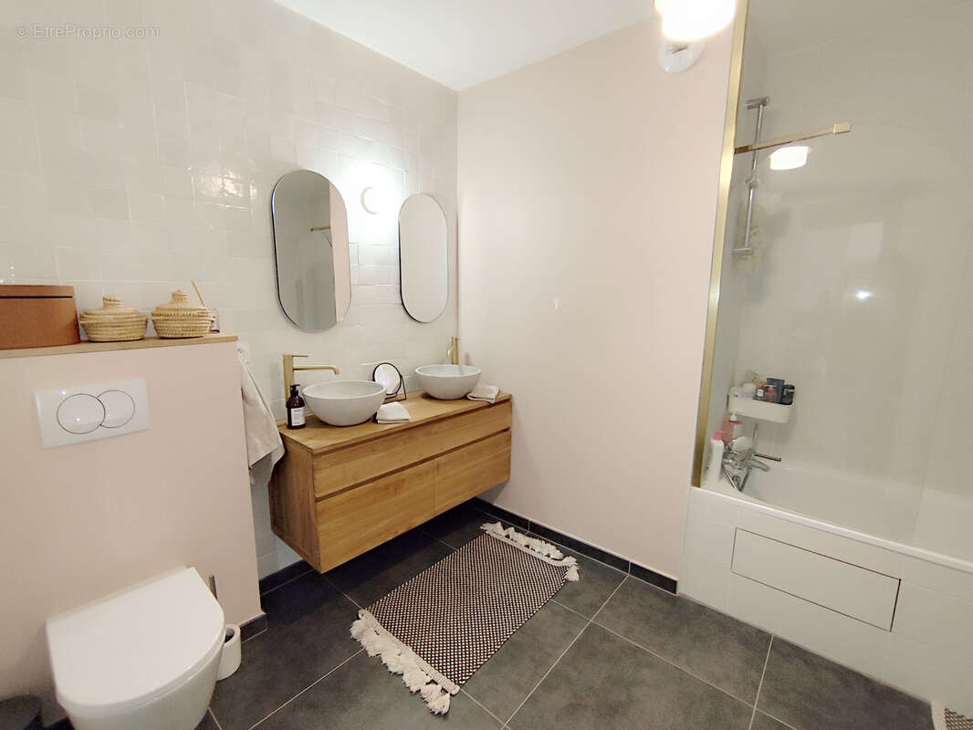 Appartement à SAINT-MAUR-DES-FOSSES
