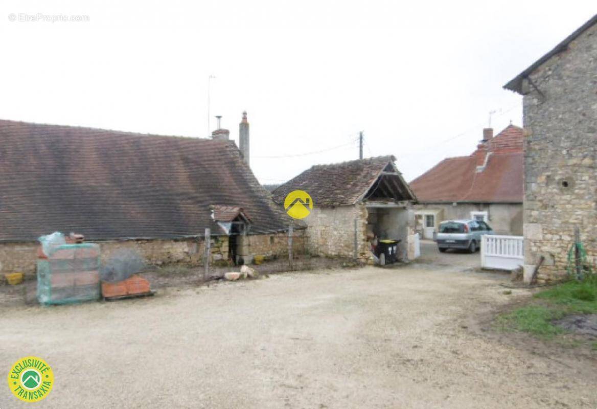 Maison à TOURNON-SAINT-MARTIN