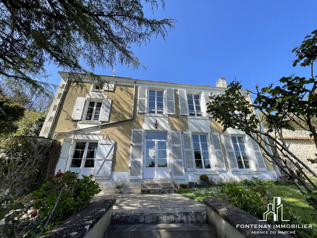 Maison à FONTENAY-LE-COMTE