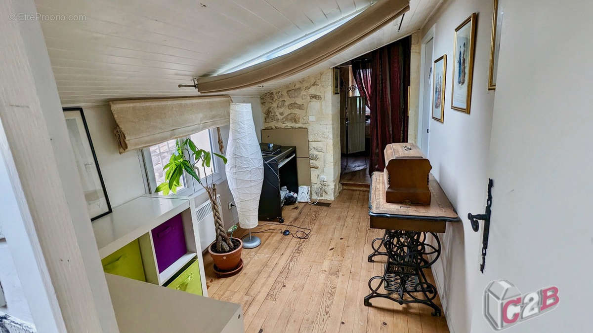 Maison à PORTETS