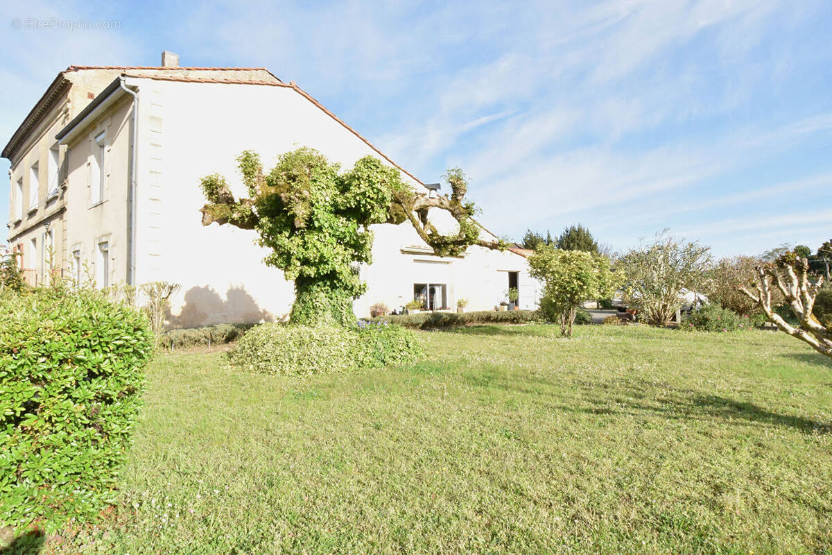Maison à CADAUJAC