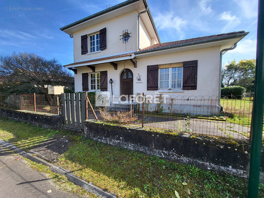 Maison à LABOUHEYRE