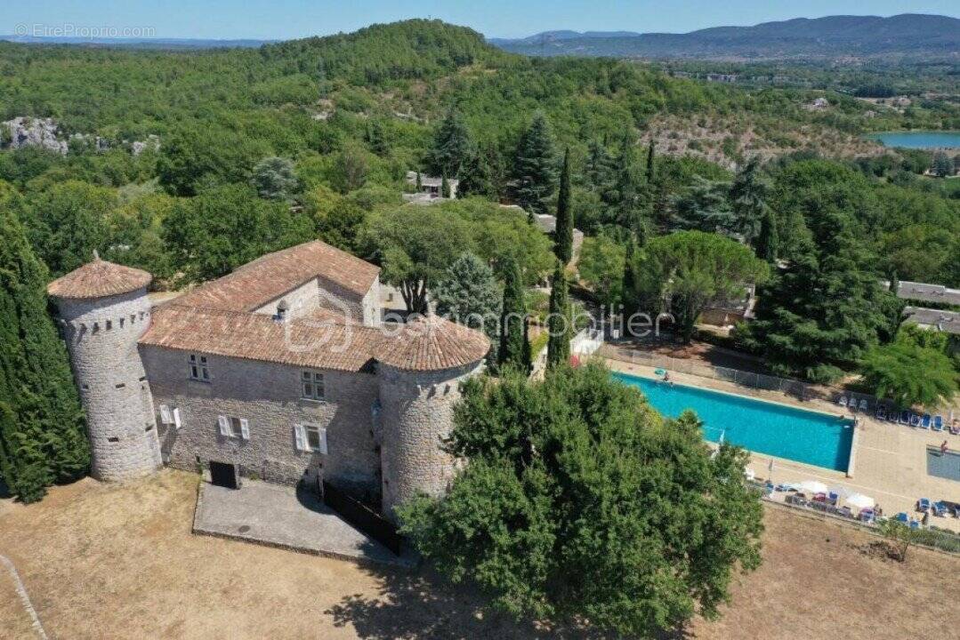 Appartement à BERRIAS-ET-CASTELJAU