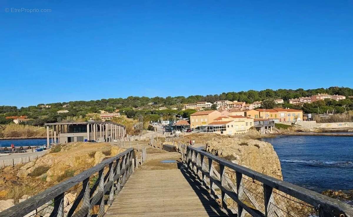Appartement à HYERES