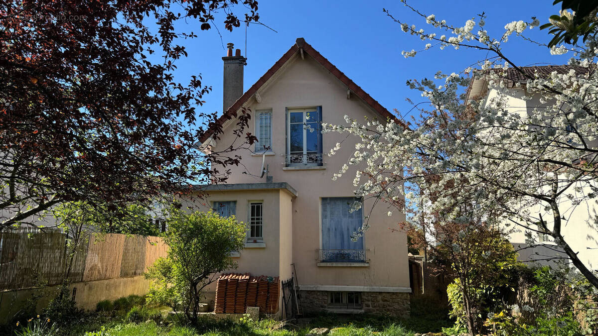 Maison à MONTGERON