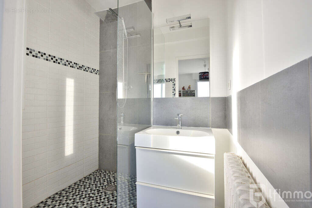 Appartement à SURESNES