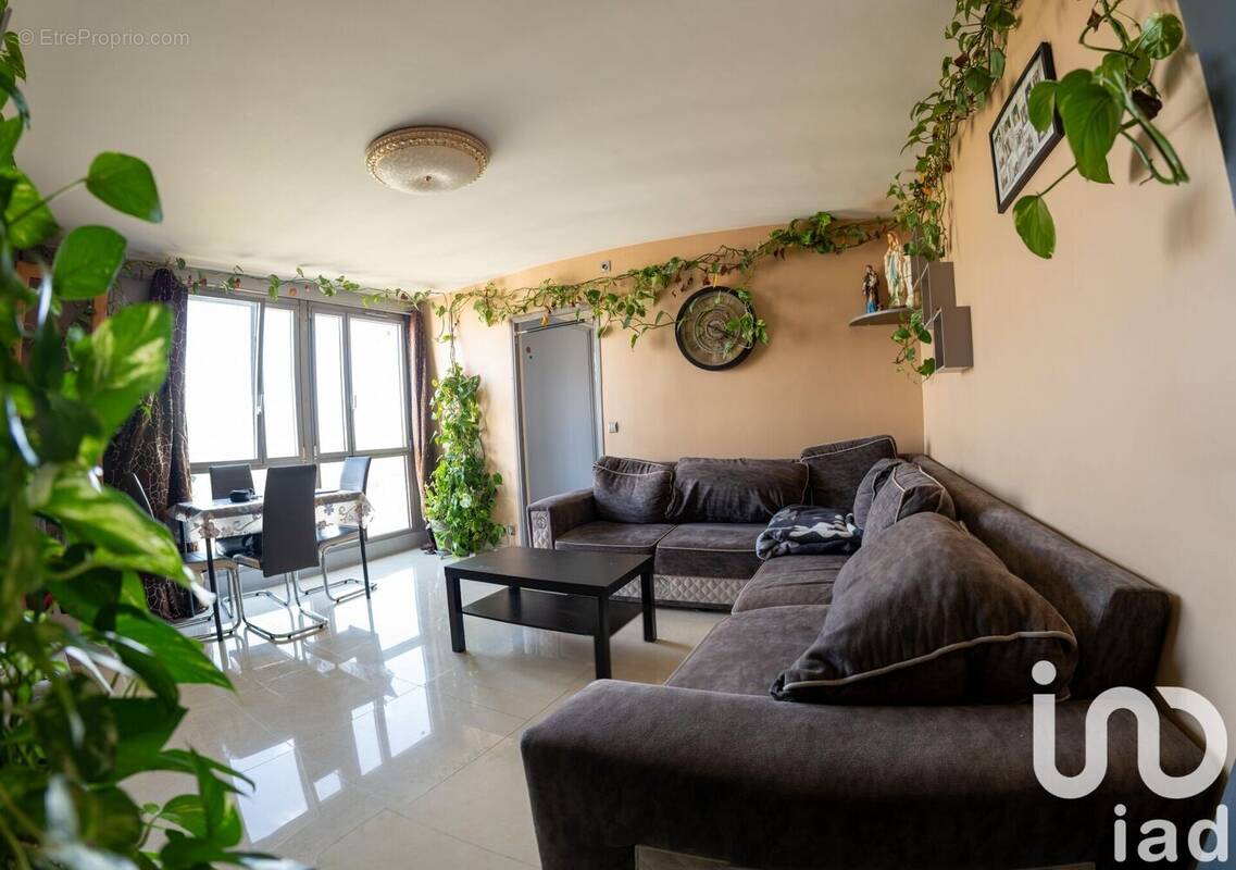 Photo 1 - Appartement à PIERREFITTE-SUR-SEINE