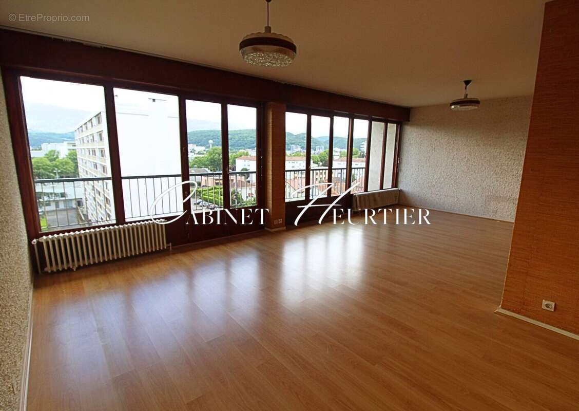 Appartement à ECHIROLLES